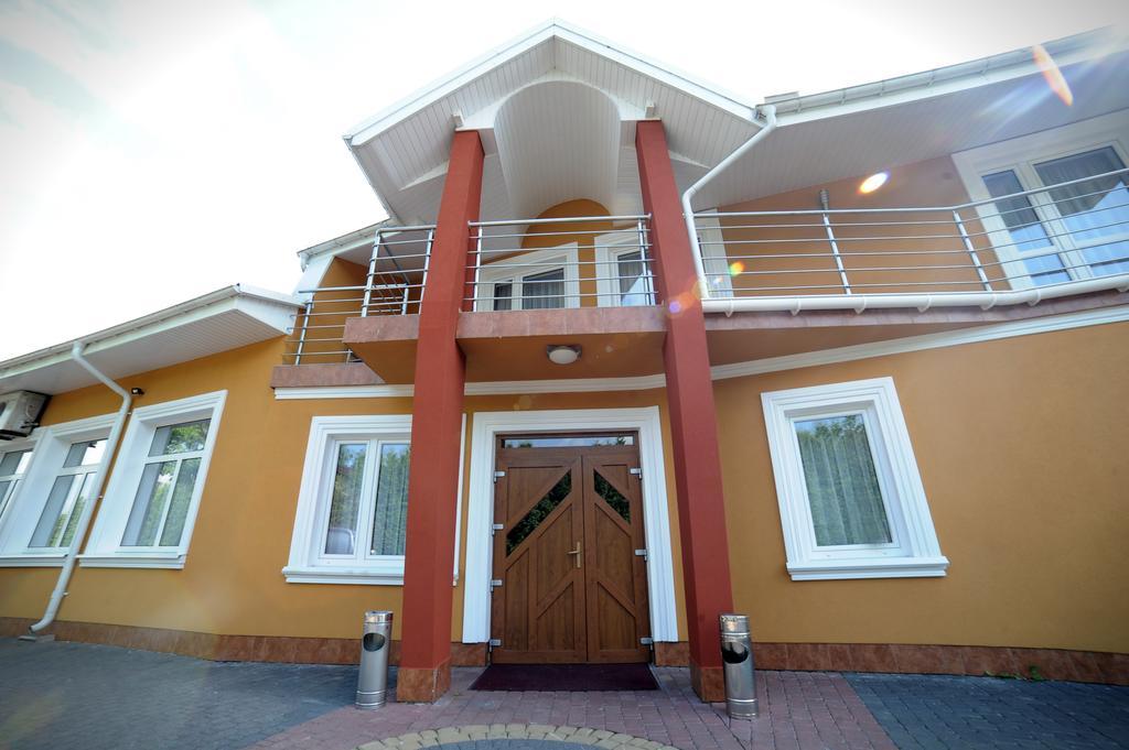 Zajazd Cobra Ostrow Mazowiecka Exterior photo